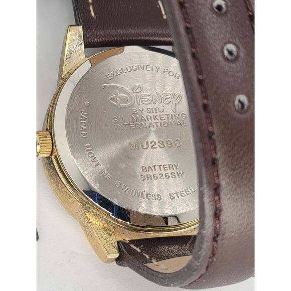 Vintage  Mickey Mouse Watch Disney Collectible Brown Leather Band Watch - Picture 3 of 9